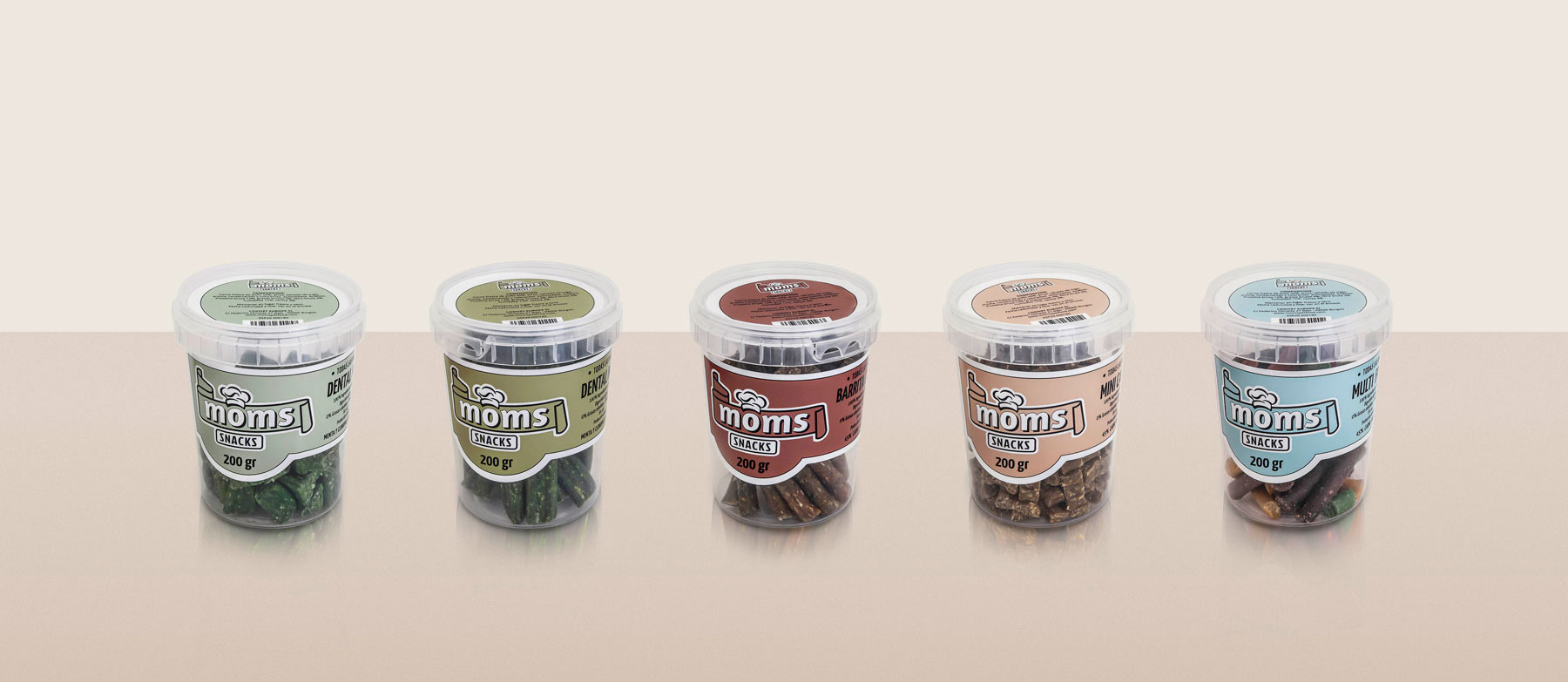 Diseño de packaging para la venta de Snacks para mascotas moms pet food